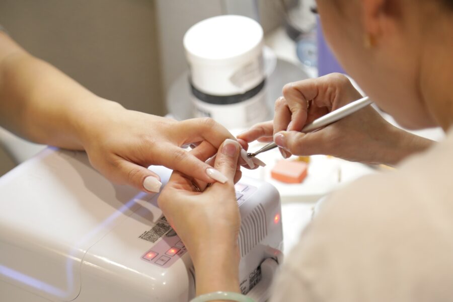 Manicure*